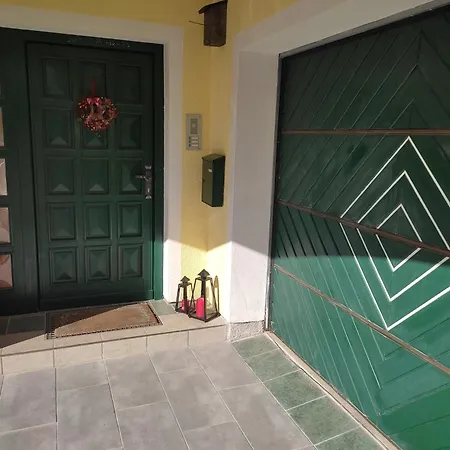 Tauern Haus בית נופש *